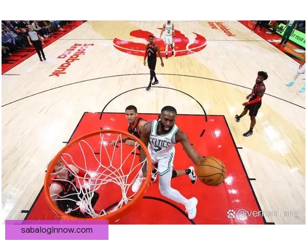 布朗复出砍下29+10+9难阻凯尔特人连胜终结 老鹰凭杰伦约翰逊20+12胜出